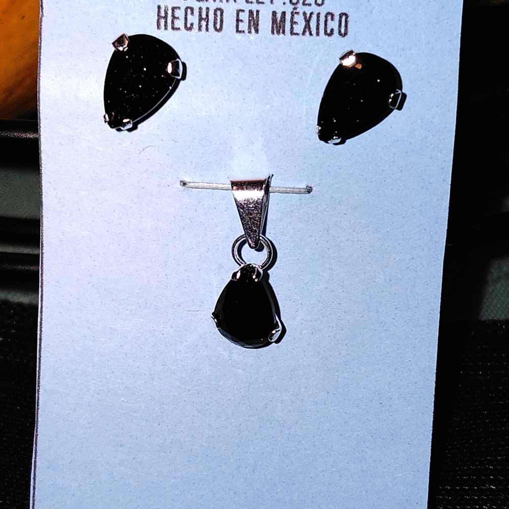 Elegant Black Jewelry Set